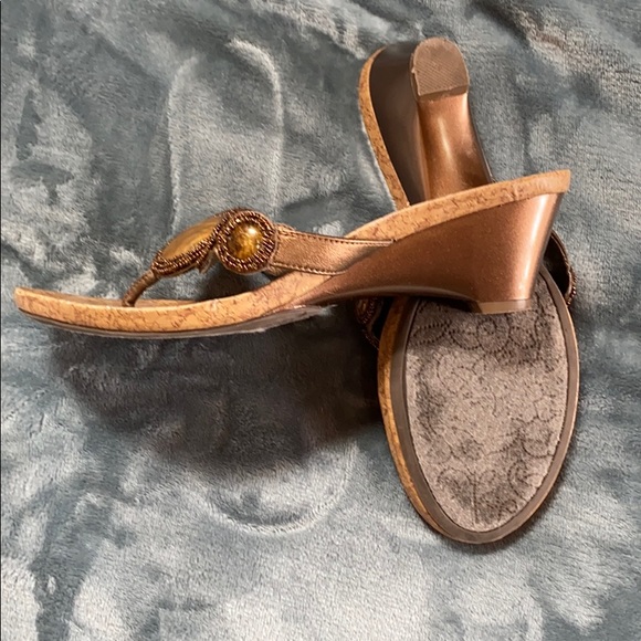 Last chance! Beaded toe throng wedges - Picture 6 of 8